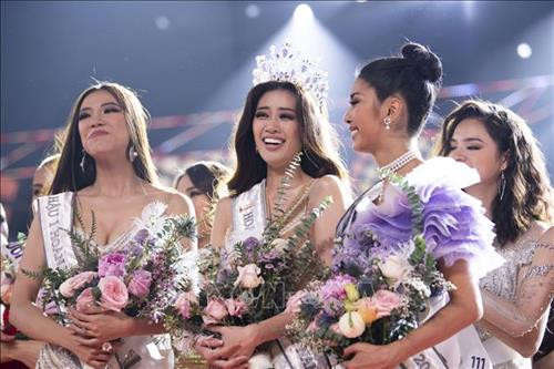 Chân dung tân Hoa hậu Hoàn vũ Việt Nam - Nguyễn Trần Khánh Vân
